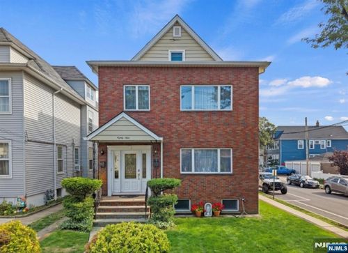 89 Clifton Ave, Clifton, NJ, 07011-1421 | Card Image