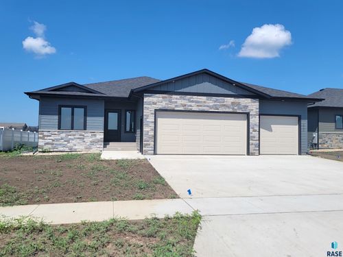 825 Sallie Ave Avenue, Harrisburg, SD, 57032 | Card Image