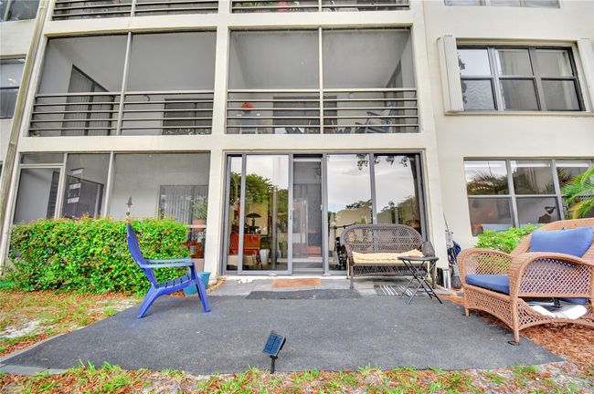 APT-112 - 2304 S Cypress Bend Dr, Condo with 1 bedrooms, 2 bathrooms and null parking in Pompano Beach FL | Image 7