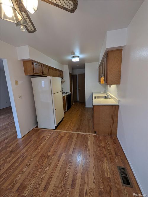 41350 Southwind Dr, Canton, MI, 48188-1389 | Card Image