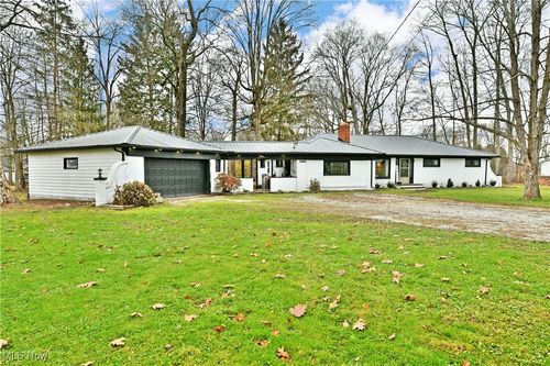 8797 Delin Thomas Rd, Kinsman, OH, 44428-9308 | Card Image