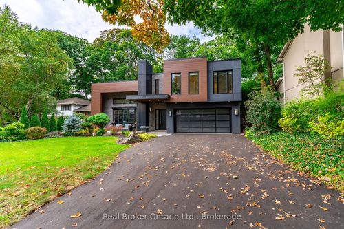 5071 Spruce Ave, Burlington, ON, L7L1M6 | Card Image