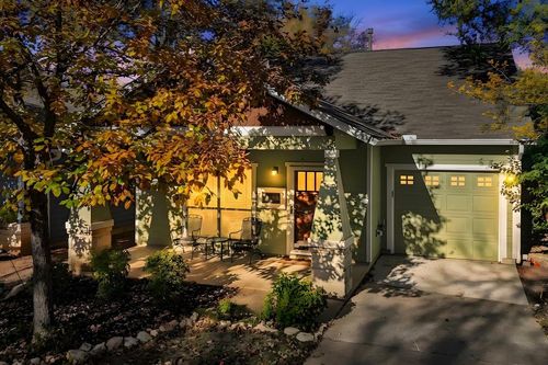 2408 Amur Dr, Austin, TX, 78745-2067 | Card Image