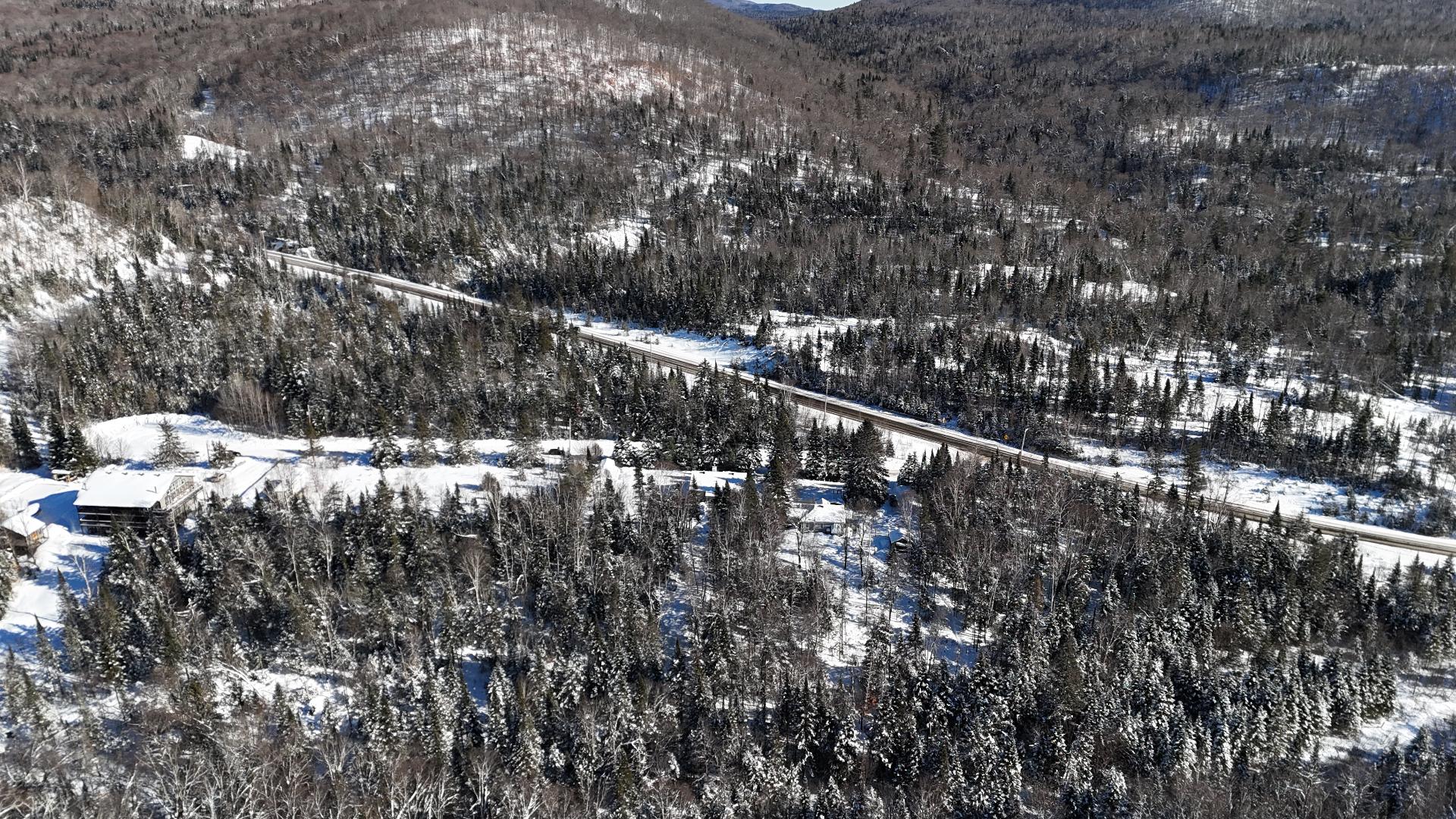 Land in Lac-Supérieur 3