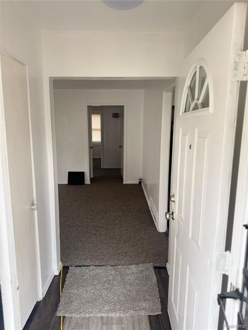 18506 Moenart St, Detroit, MI, 48234-2348 | Card Image