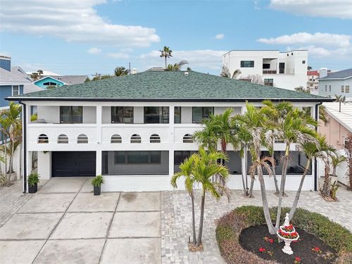 2710 Hibiscus Dr W, BELLEAIR BEACH, FL, 33786-3528 | Card Image