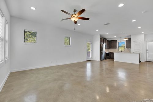 1162 Olive St, San Antonio, TX, 78202-1108 | Card Image