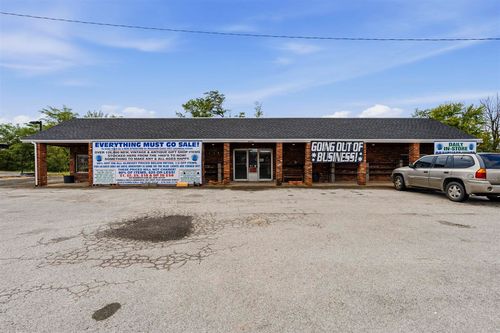 803 Mammoth Cave Rd, Cave City, KY, 42127-8432 | Card Image