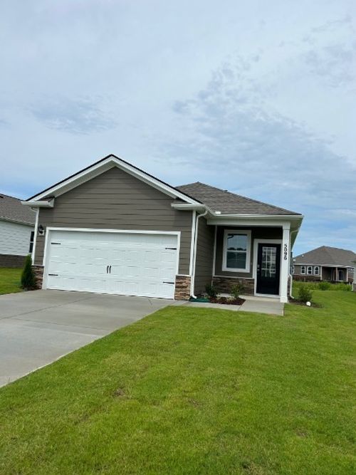5096 Espy Ave, White House, TN, 37188-2400 | Card Image