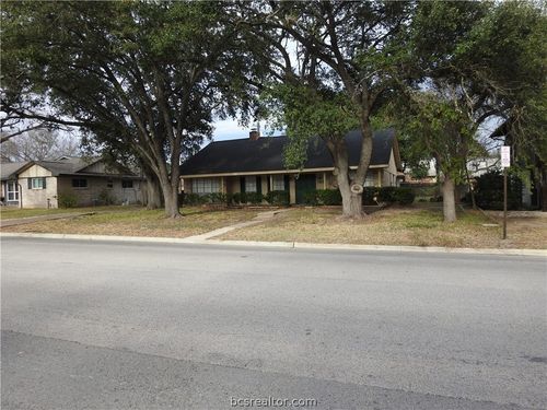 1103 Glade St, College Station, TX, 77840-4434 | Card Image