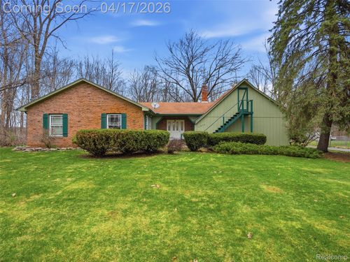 11430 Big Lake Rd, Davisburg, MI, 48350-3548 | Card Image