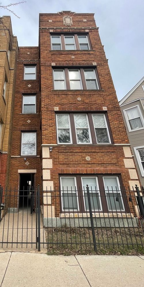 gr-3530 W Palmer St, Chicago, IL, 60647-3575 | Card Image