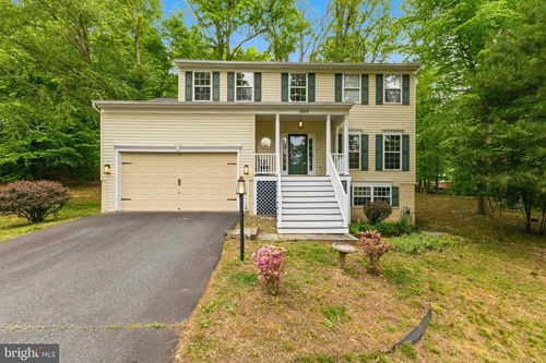 3404 Holly Cir, TRIANGLE, VA, 22172-1417 | Card Image