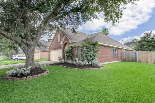 1828 Barretts Glen Dr, Pearland, TX, 77581-6188 | Card Image