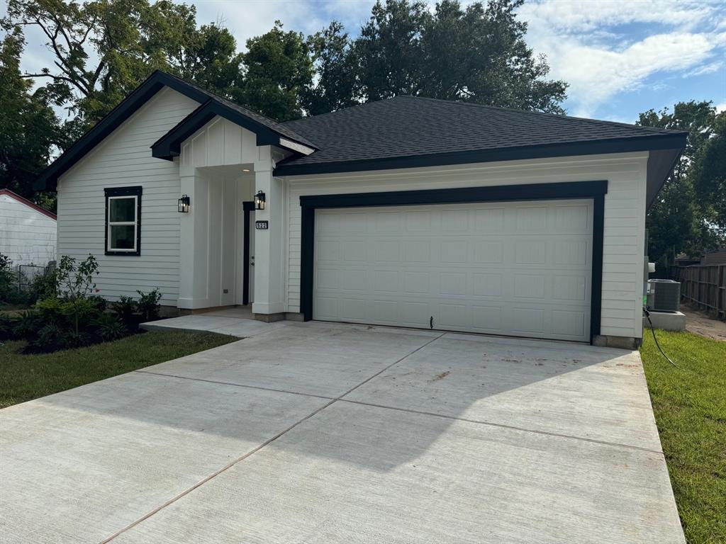Elmo St, LA Marque, TX 77568