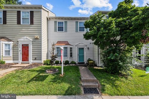 9948 Capperton Dr, OAKTON, VA, 22124-2909 | Card Image
