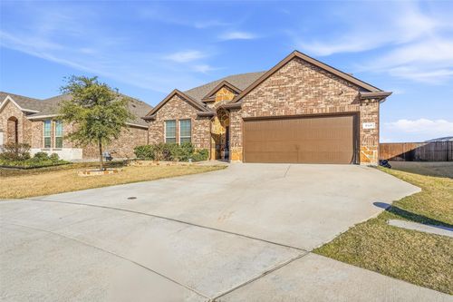 949 Philadelphia St, Fate, TX, 75189-4036 | Card Image