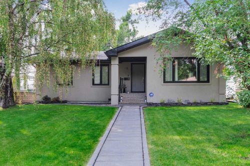 9 Manor Road Sw, Calgary, AB, T2V1Z8 | Card Image