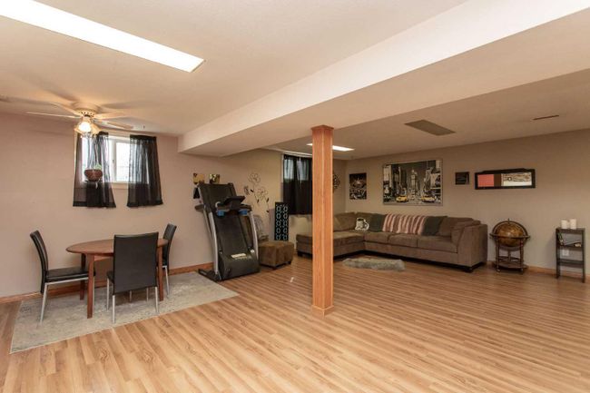 4302 Grandview Boulevard, Home with 5 bedrooms, 2 bathrooms and 4 parking in Red Deer AB | Image 24