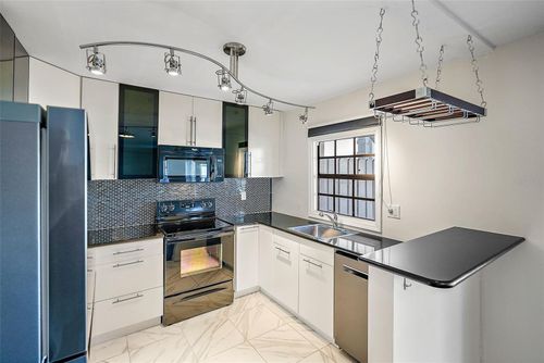 apt-b-4832 Cobia Dr Se, SAINT PETERSBURG, FL, 33705-4896 | Card Image