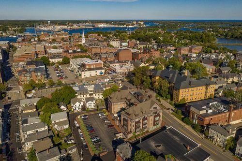 303-51 Islington St, Portsmouth, NH, 03801-4475 | Card Image