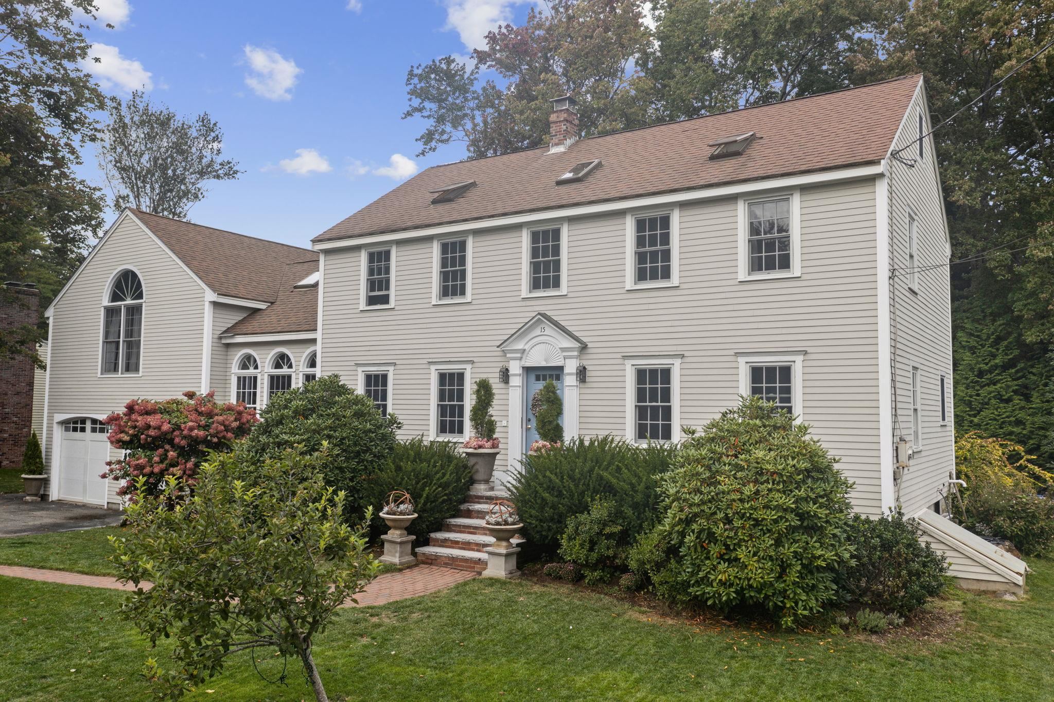 Randall St, Hampton, NH 03842