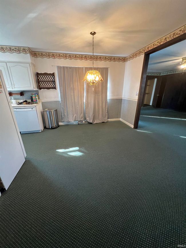 212 Bentley Road, For Sale in Vincennes Zoocasa