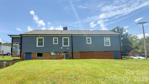 408 Oakdale St, Gastonia, NC, 28054-4617 | Card Image