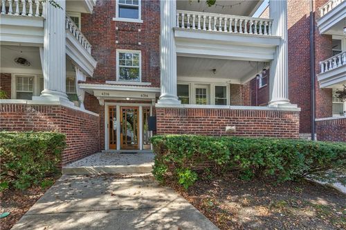 apt-1n-4314 Oak St, Kansas City, MO, 64111-5513 | Card Image
