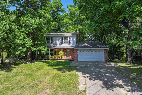 12260 Dollar Lake Dr, Fenton, MI, 48430-9731 | Card Image