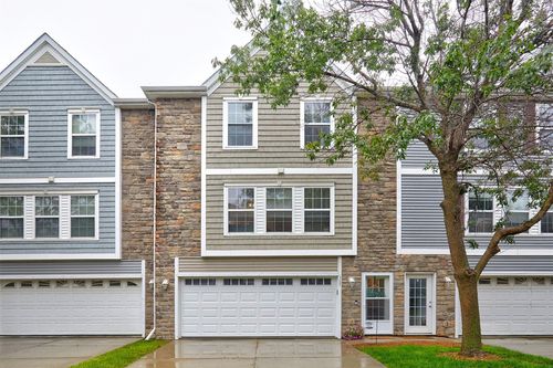 305 Ne Sandalwood, Waukee, IA, 50263-9530 | Card Image