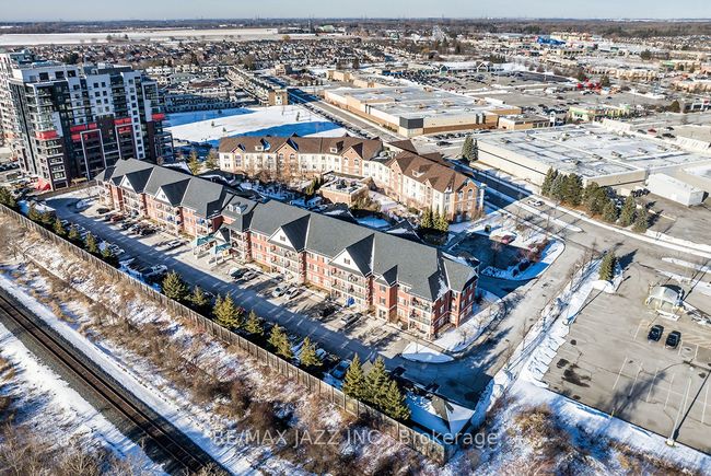 303 - 61 Clarington Blvd, Condo with 2 bedrooms, 1 bathrooms and 1 parking in Clarington ON | Image 6