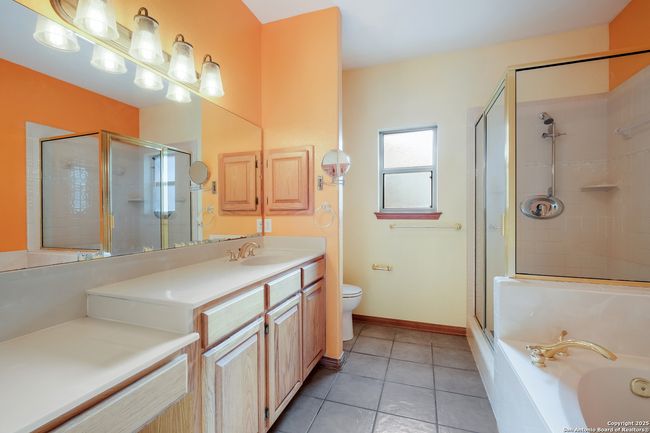 542 Silver Spgs, House other with 3 bedrooms, 3 bathrooms and null parking in Helotes TX | Image 6