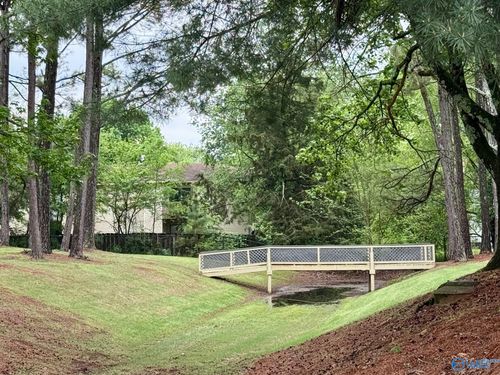 ground-5070 Seven Pine Cir, Huntsville, AL, 35816-1328 | Card Image