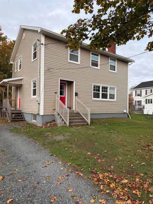 45 Fairview St, Antigonish, NS, B2G1R4 | Card Image