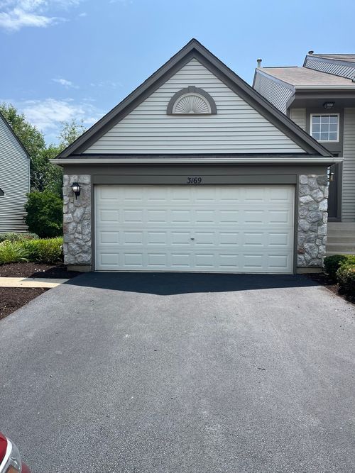 3169 Bromley Ln, Aurora, IL, 60502-6520 | Card Image