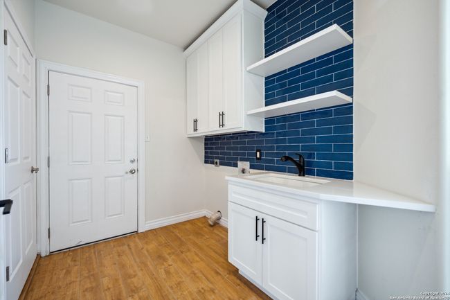 125 Hilltop Cir, House other with 3 bedrooms, 3 bathrooms and null parking in Mathis TX | Image 16
