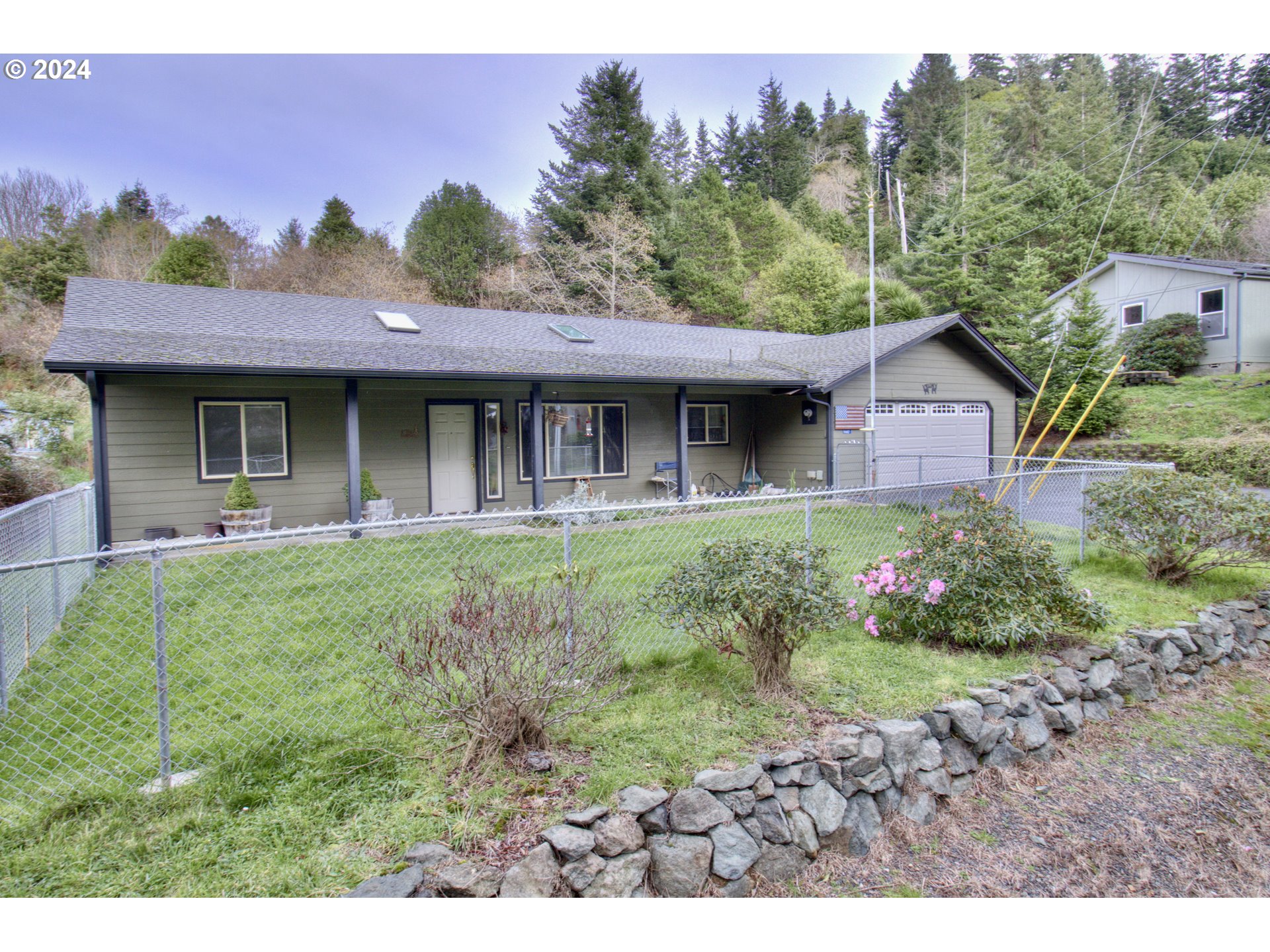 Quarry Rd, Gold Beach, OR 97444