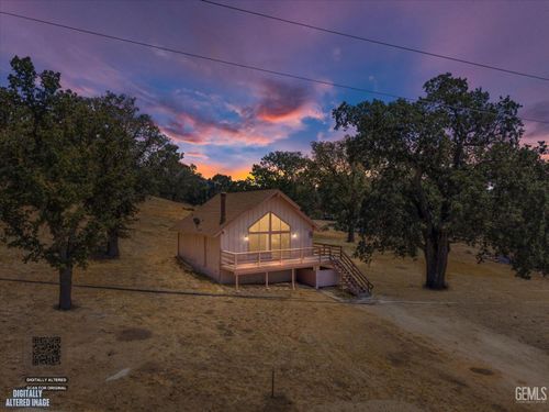 24220 Arroyo Ct, Tehachapi, CA, 93561-8365 | Card Image