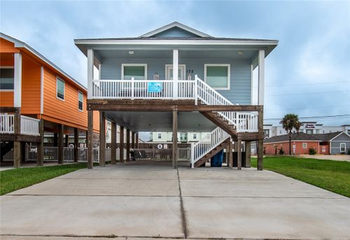 172 Paradise Pointe Dr, Port Aransas, TX, 78373-5265 | Card Image