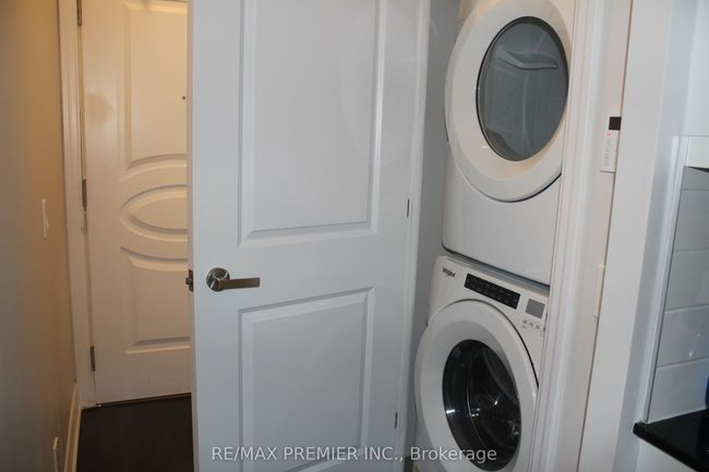 1210 - 9085 Jane St, Condo with 2 bedrooms, 2 bathrooms and null parking in Concord ON | Image 19