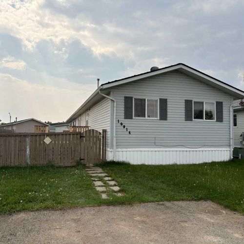 10914 96 Street, Clairmont, AB, T8X5B8 | Card Image