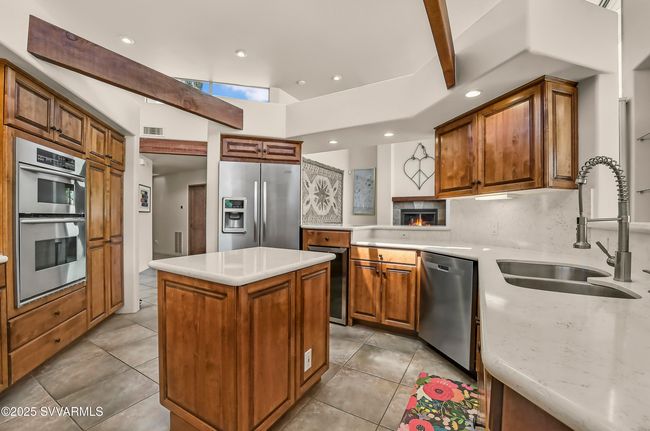 15 Broken Lance Way, House other with 3 bedrooms, 3 bathrooms and null parking in Sedona AZ | Image 6