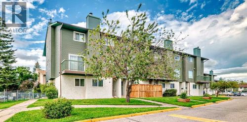 11-2511 38 St Ne, Calgary, AB, T1Y4M7 | Card Image