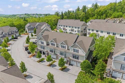 b-5 Manor Dr, Hooksett, NH, 03106-1728 | Card Image