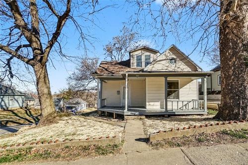 501 Blake St, Saint Joseph, MO, 64504-1254 | Card Image
