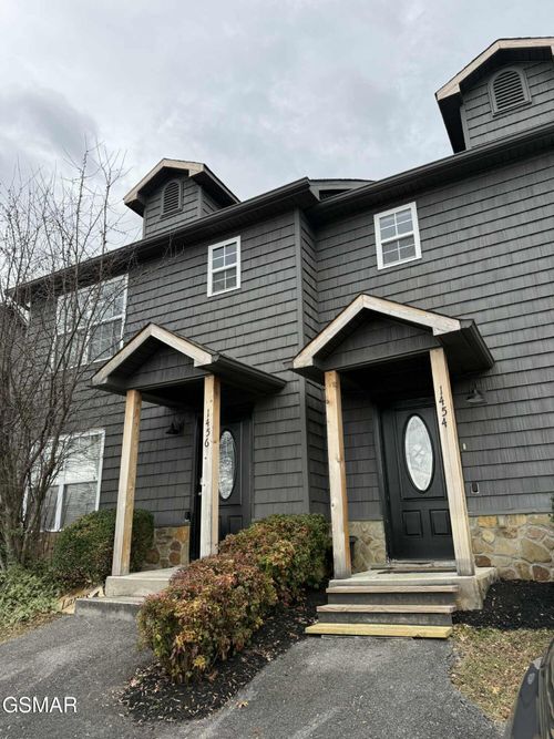 1454 William Holt Blvd, Sevierville, TN, 37862-6308 | Card Image