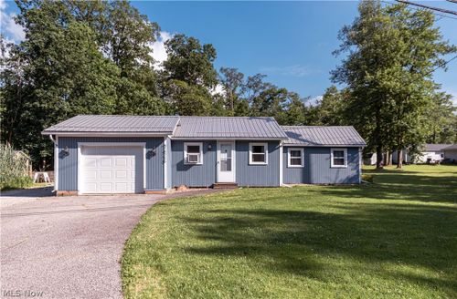 14215 Rock Creek Road, Chardon, OH, 44024 | Card Image