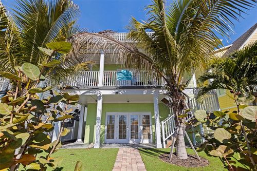 5429 Essex Ave S, GULFPORT, FL, 33707-6009 | Card Image