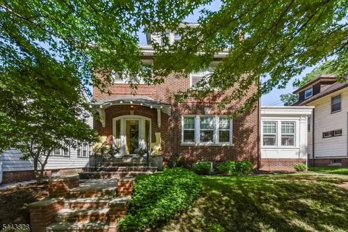 78 Montrose St, Newark, NJ, 07106-1636 | Card Image